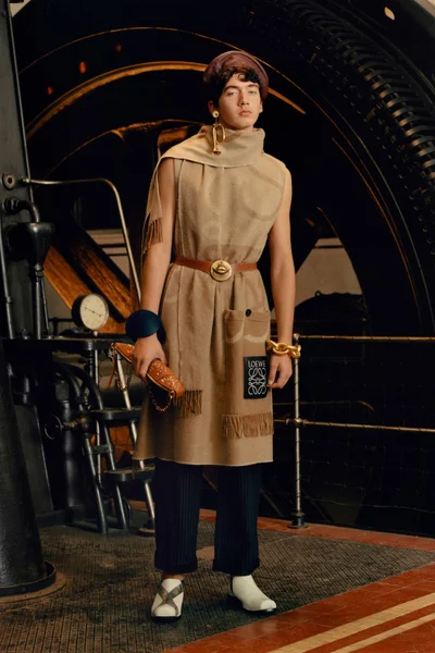 Look 4